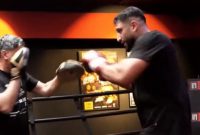 Agit Kabayel Petinju Kelas Berat