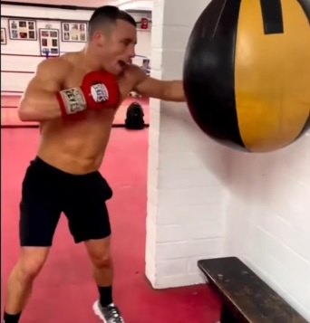 Nick Ball petinju inggris